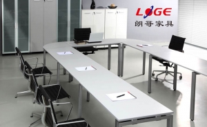 定制會議桌時我們需要注意哪些方面？